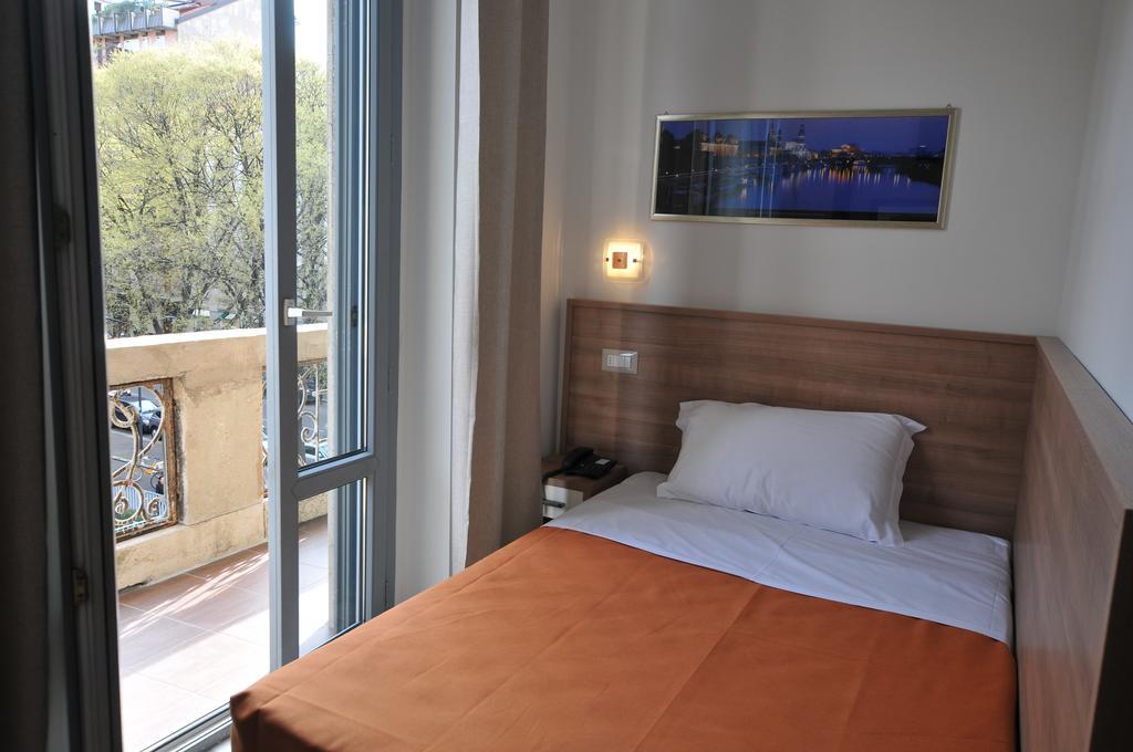 Hotel Montecarlo Milano Phòng bức ảnh