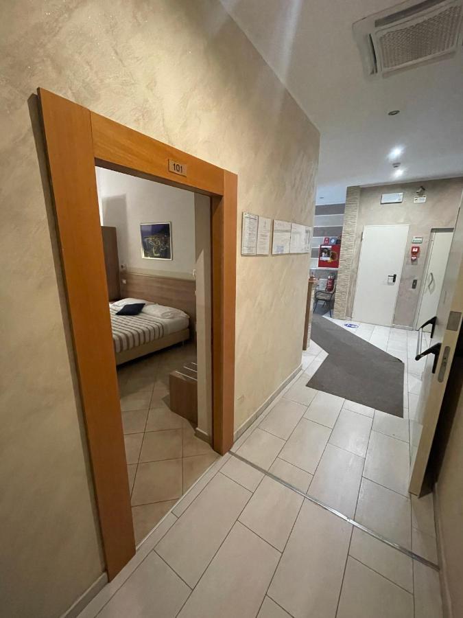 Hotel Montecarlo Milano Ngoại thất bức ảnh