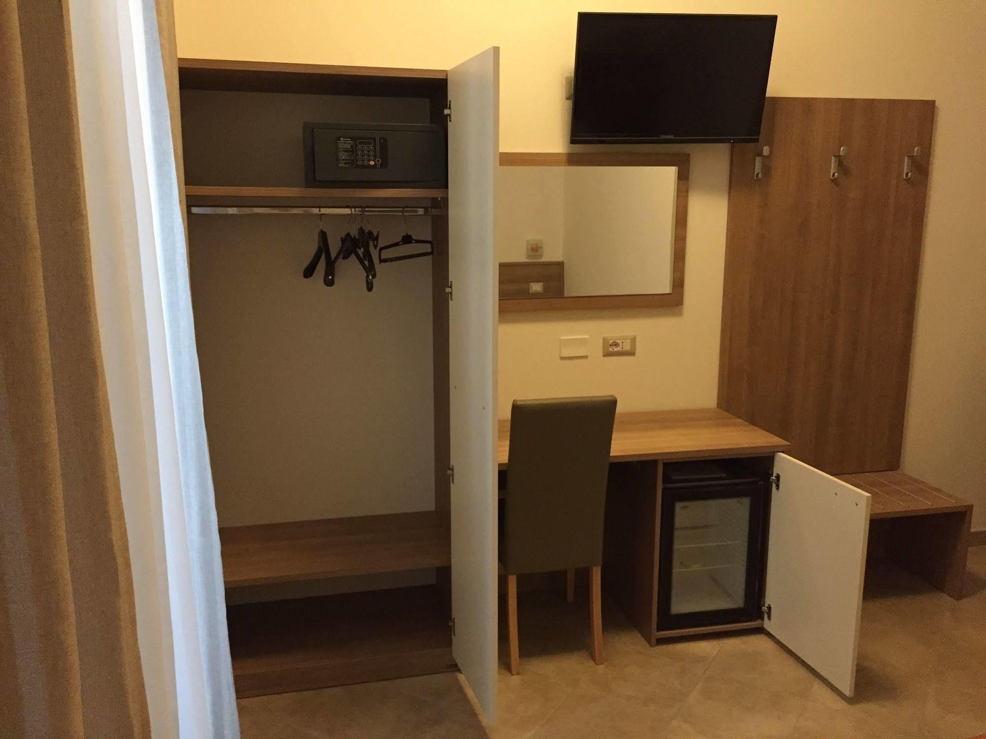 Hotel Montecarlo Milano Ngoại thất bức ảnh