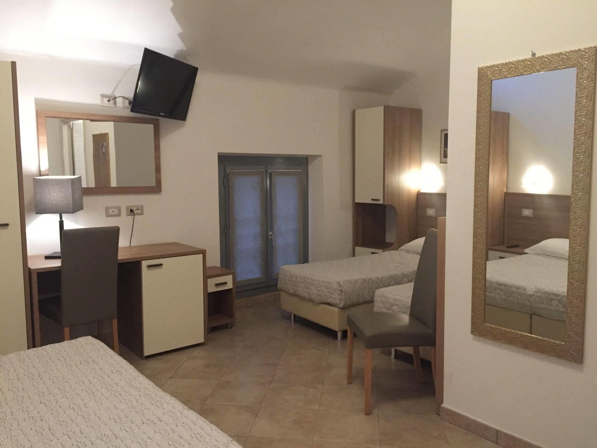 Hotel Montecarlo Milano Ngoại thất bức ảnh